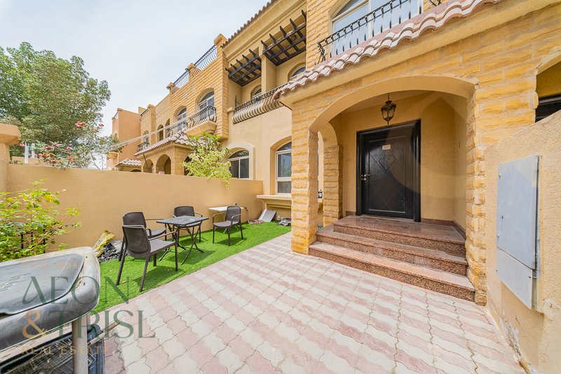 Villa in JVC / Jumeirah Village Circle, Dubai, United Arab Emirates 1 - 15648322