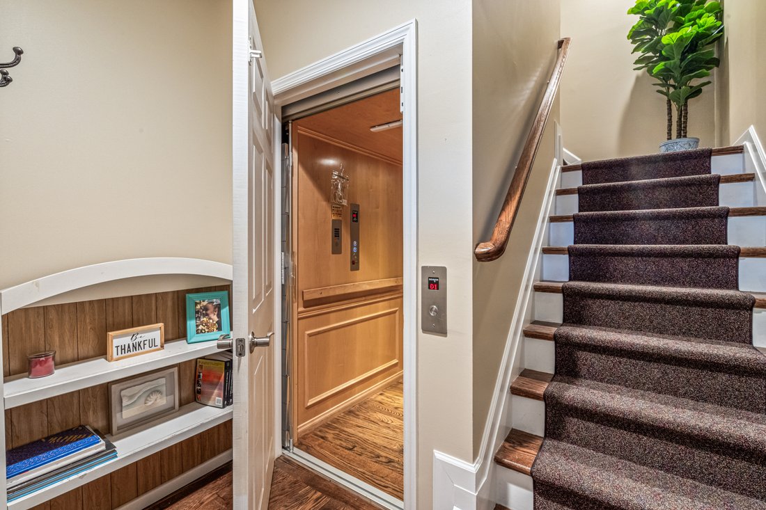 Condo in Seaford, New York, United States 4 - 15642910