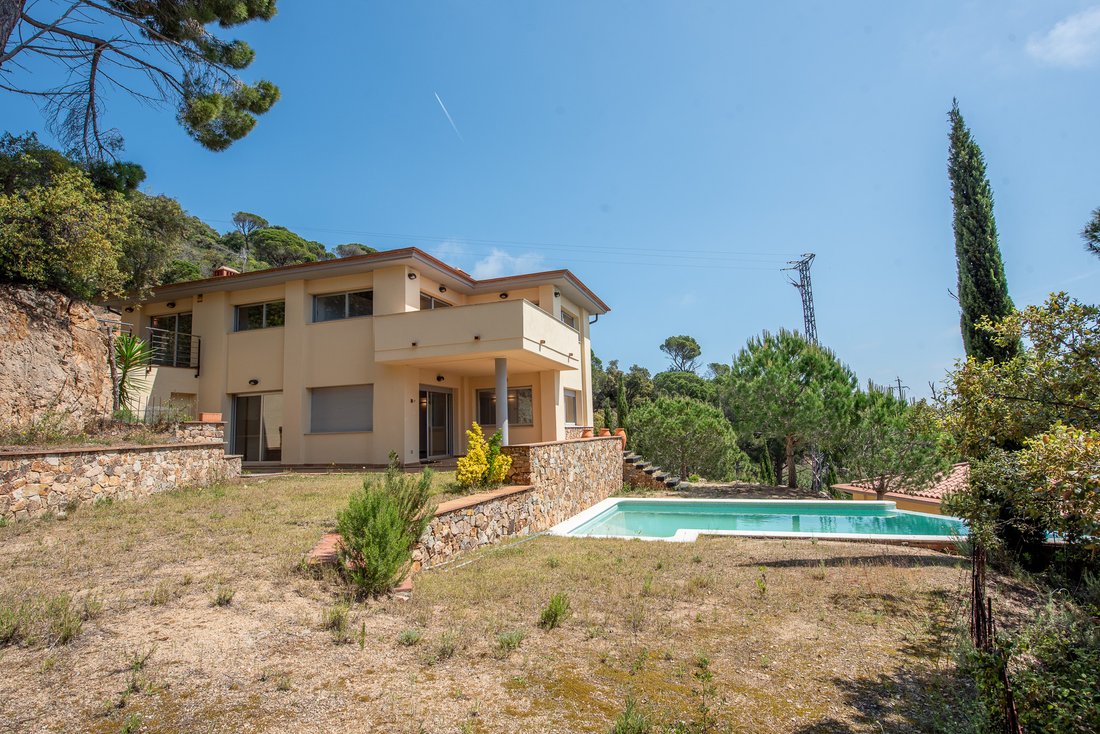 Villa in Sant Feliu de Guixols, Catalonia, Spain 1 - 15648057
