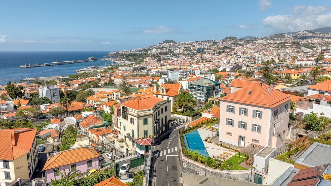 Villa in Funchal, Autonome Region Madeira, Portugal 1 - 15644188