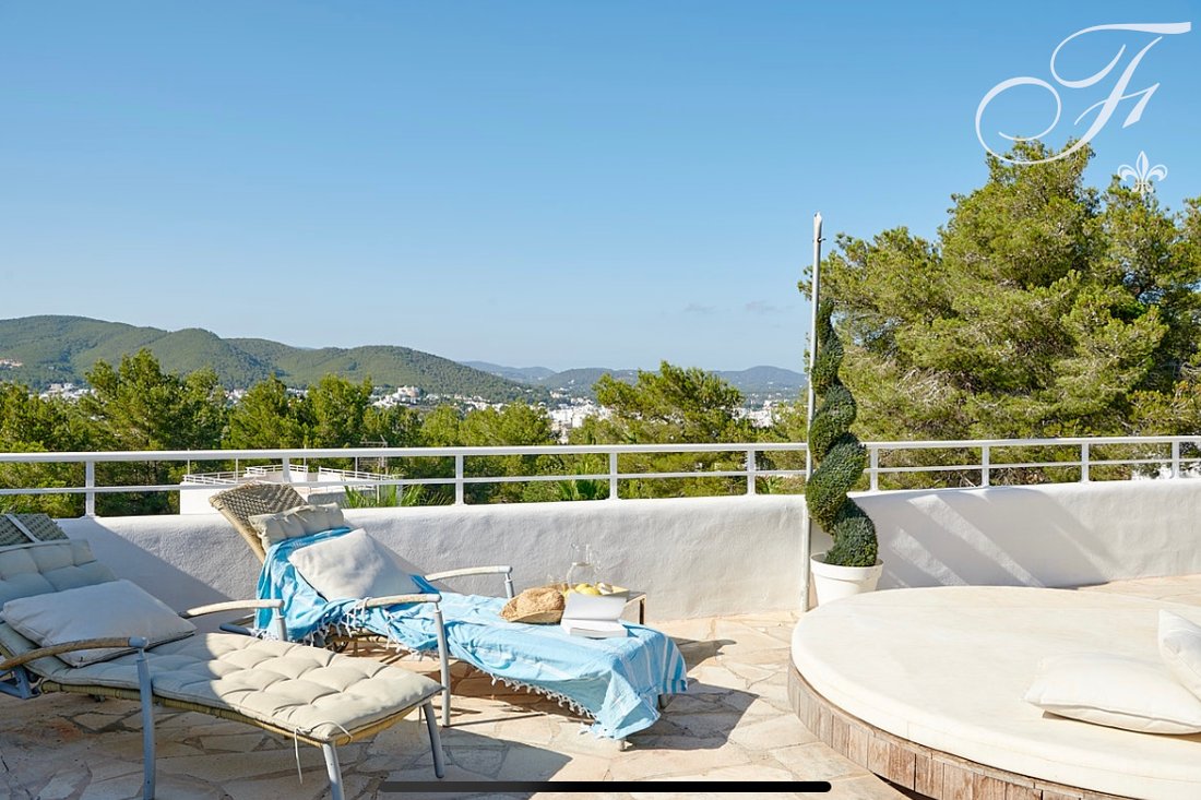 Villa in Santa Eularia des Riu, Balearic Islands, Spain 1 - 15653124