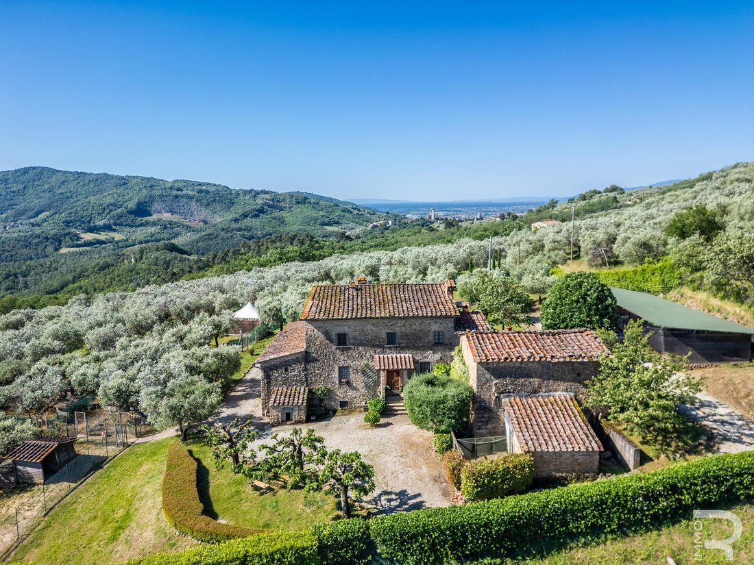Farm Ranch in Serravalle Pistoiese, Tuscany, Italy 2 - 15653200