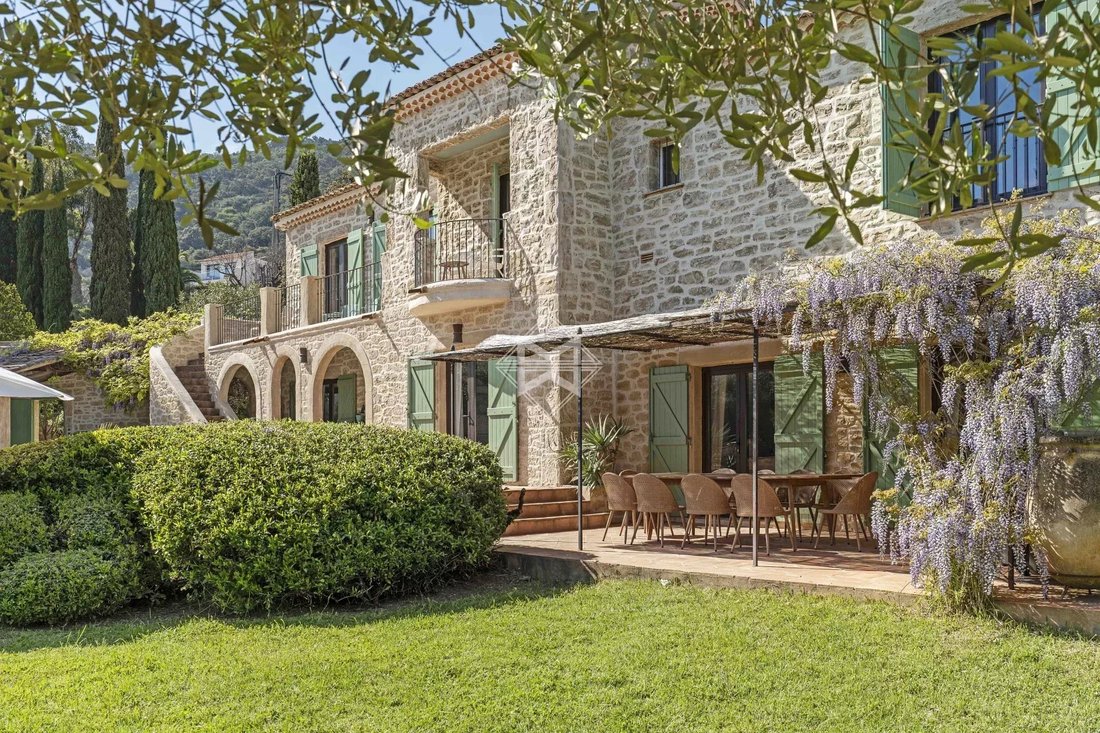 Villa in Le Lavandou, Provence-Alpes-Côte d'Azur, France 2 - 15653113