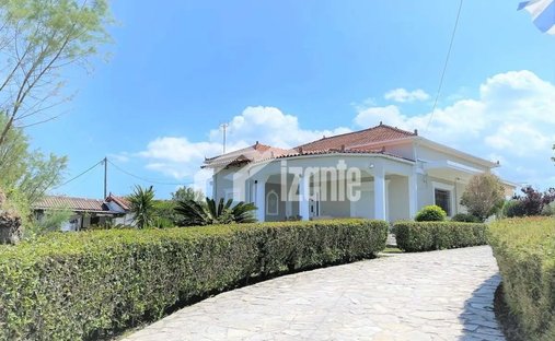 Casa a Mesou Gerakariou, Alykes, Grecia 1
