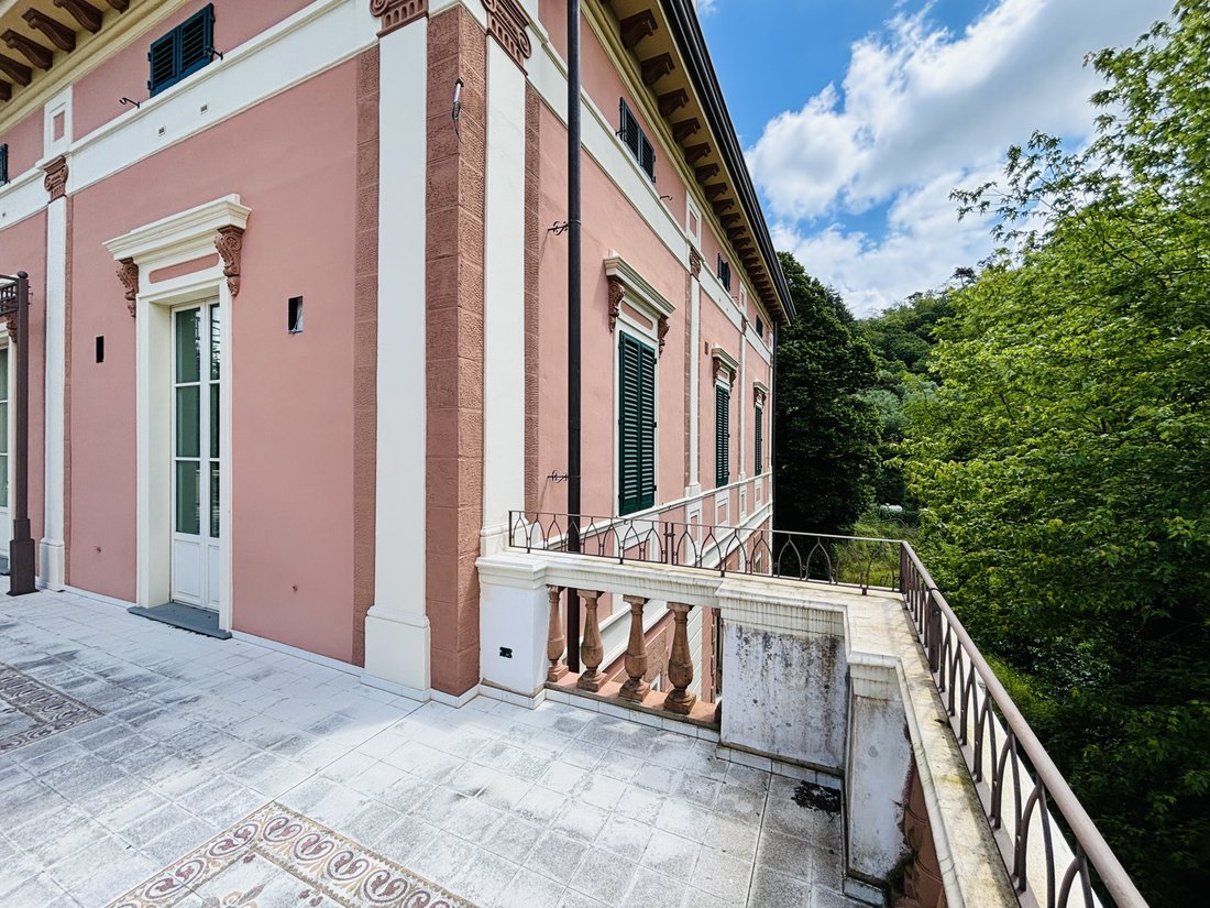 Villa in San Giuliano Terme, Tuscany, Italy 2 - 15653275