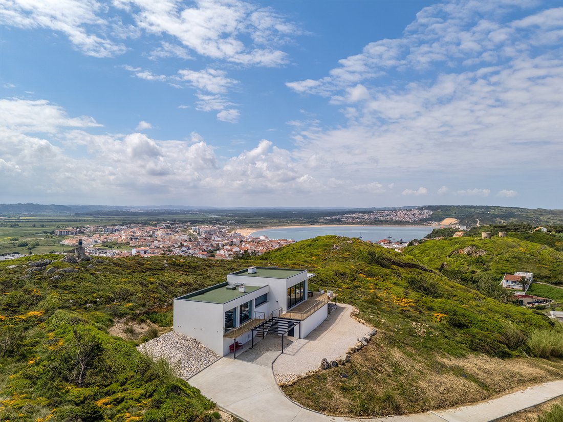 Villa in São Martinho do Porto, Leiria, Portugal 1 - 14946670
