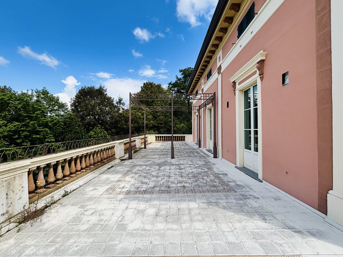 Villa in San Giuliano Terme, Tuscany, Italy 3 - 15653275