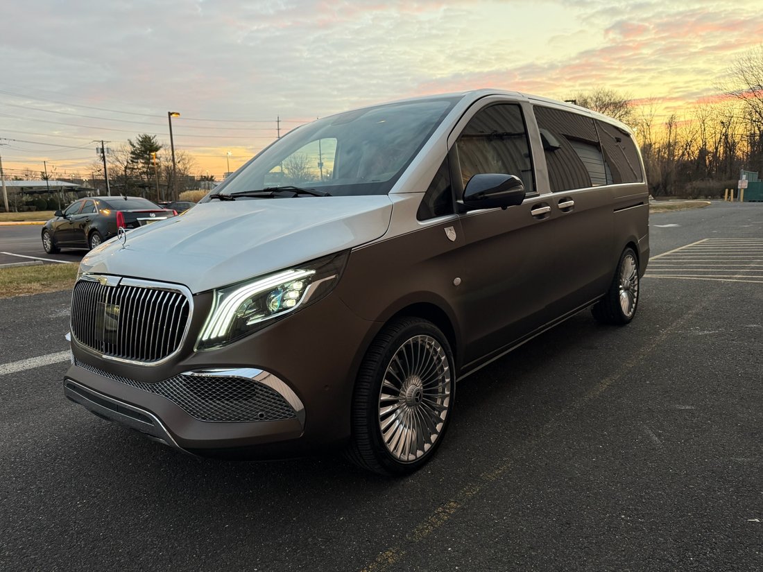 Limousine in Mount Laurel Township, New Jersey, United States 2 - 15654942
