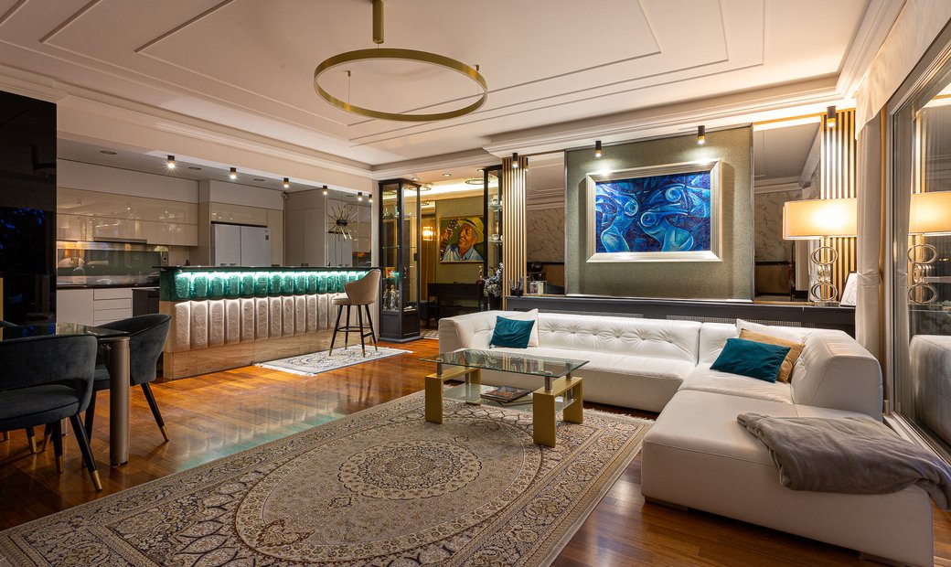 Picture of Stunning Topfloor Apartment With Mountain Views In Budapest, Hungary ...