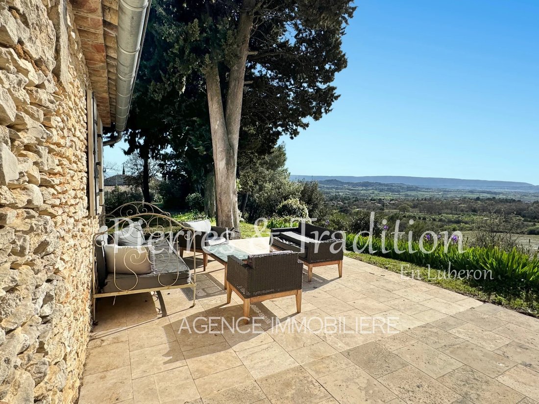 Castle in Saint-Saturnin-lès-Apt, Provence-Alpes-Côte d'Azur, France 2 - 15654449
