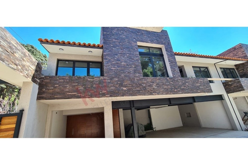 House in Valle de Bravo, State of Mexico, Mexico 2 - 15655245