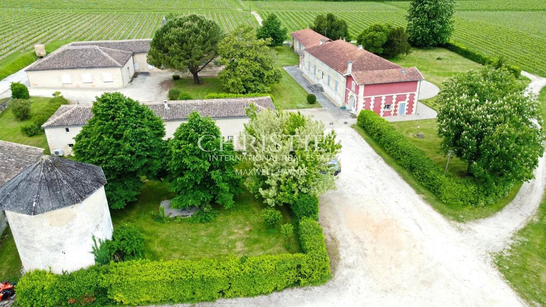 Farm Ranch in Bourg, Nouvelle-Aquitaine, France 1 - 15657081