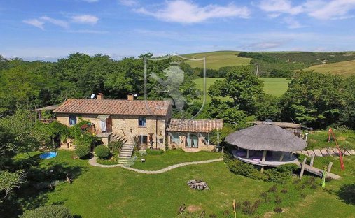 Country House in Trequanda, Tuscany, Italy 1