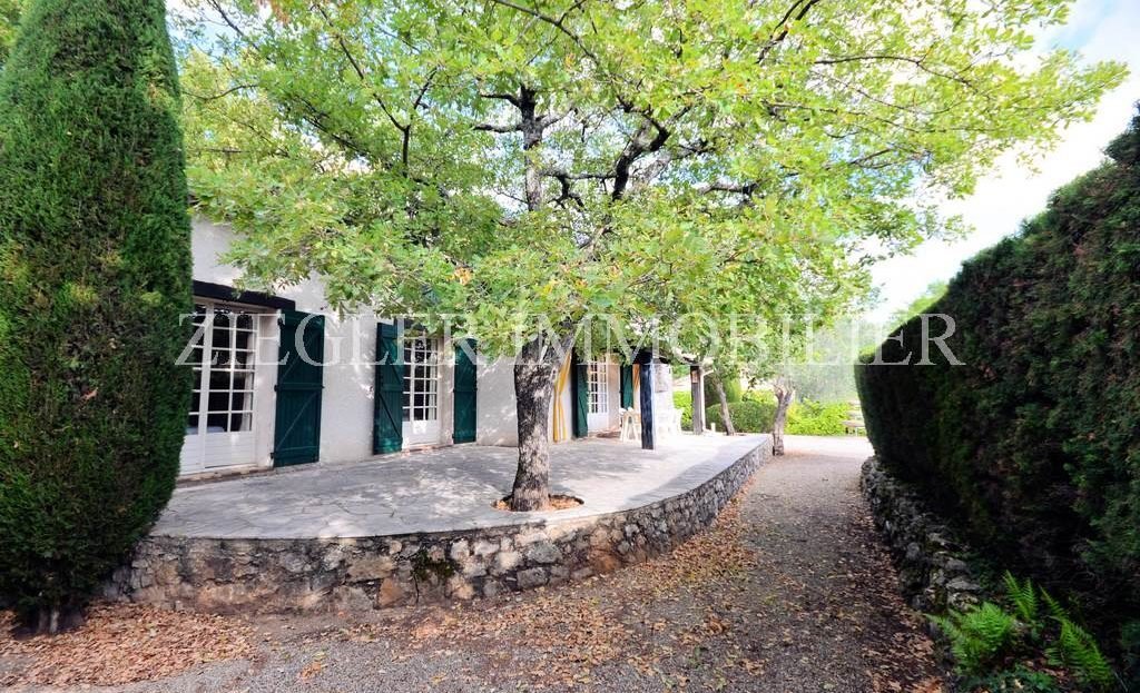 Villa in Saint-Cézaire-sur-Siagne, Provence-Alpes-Côte d'Azur, France 1 - 15654009