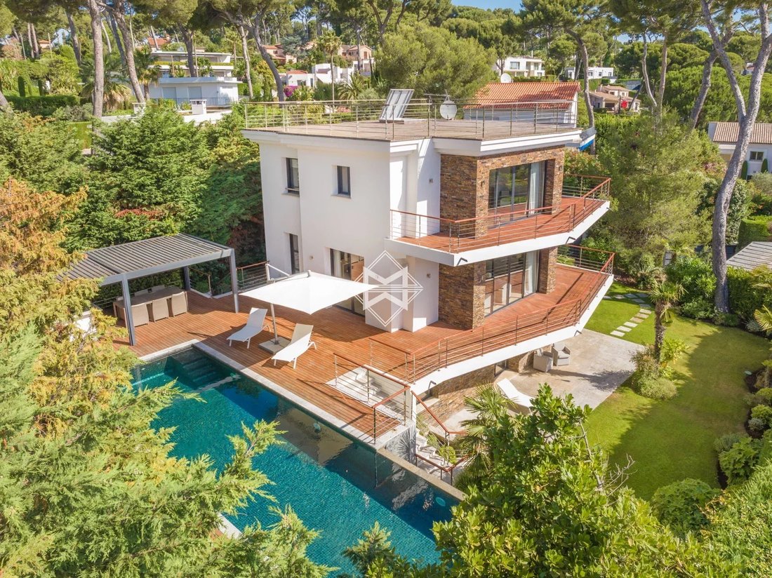 Villa à Antibes, Provence-Alpes-Côte d'Azur, France 1 - 15656032