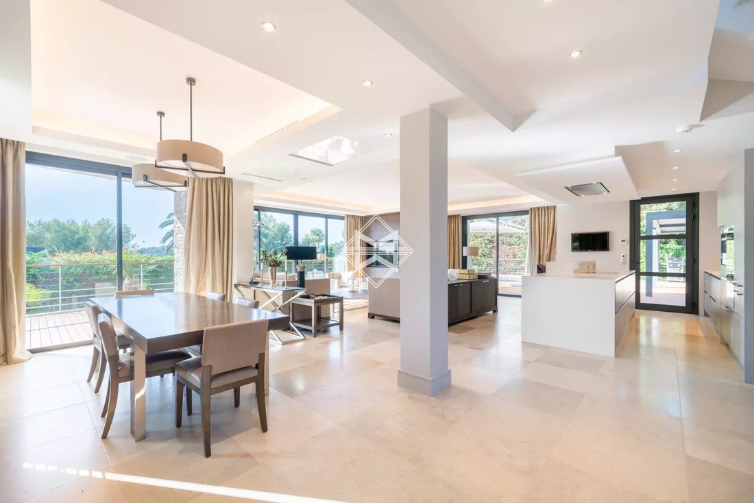 Villa à Antibes, Provence-Alpes-Côte d'Azur, France 5 - 15656032