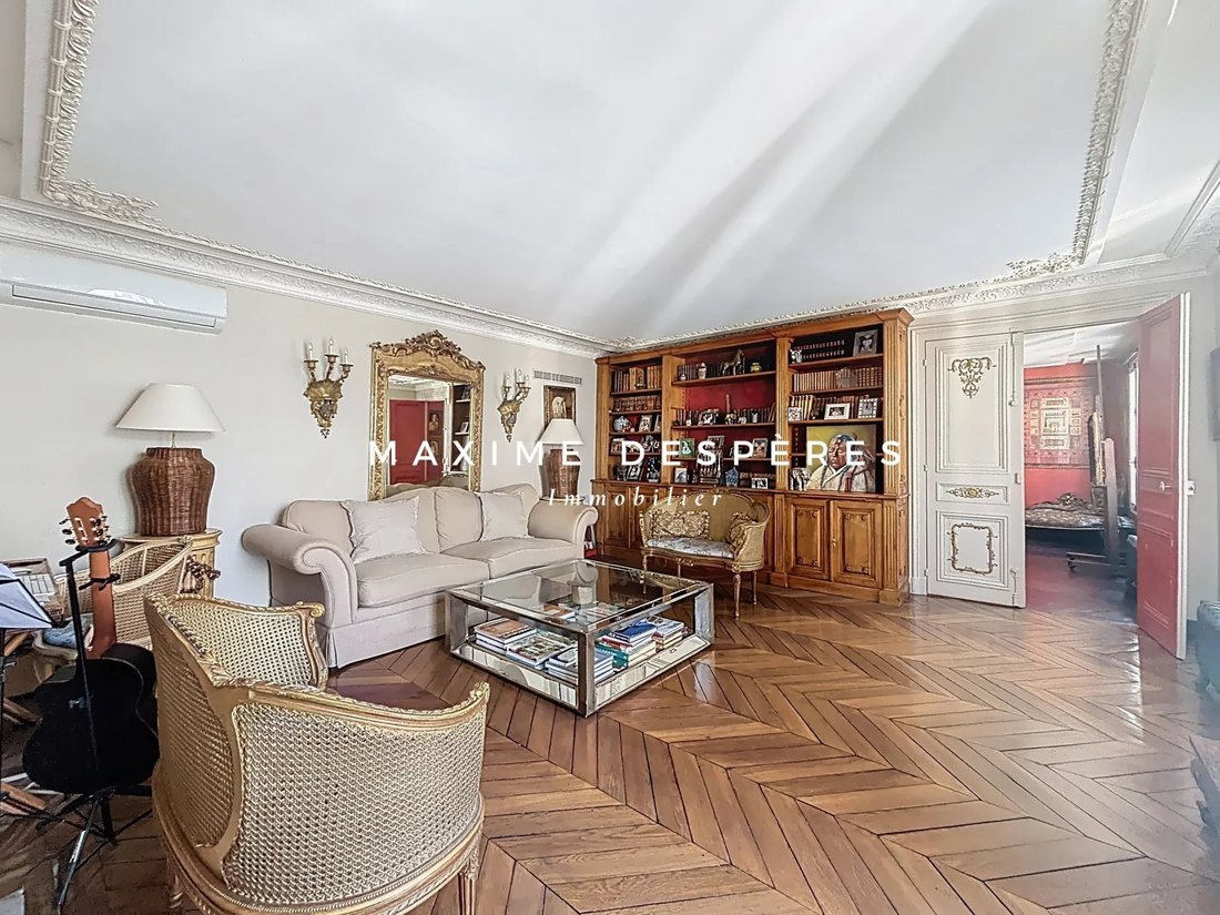 Apartment in Parc Monceau, Paris 8e Arrondissement, Paris 4 - 15654625