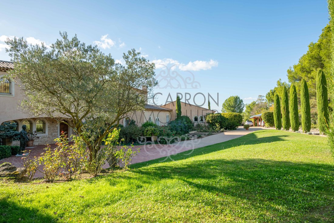 Villa in Mazarin-Opéra-Bellegarde-Mairie, Aix-en-Provence, Frankreich 3 - 15655615