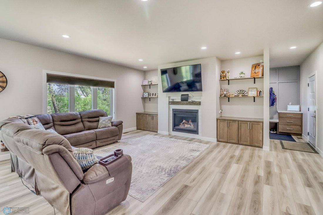 House in Hawley, Minnesota, United States 4 - 15654894