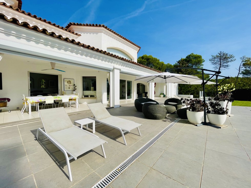 Villa in Mougins, Provence-Alpes-Côte d'Azur, France 3 - 15654056