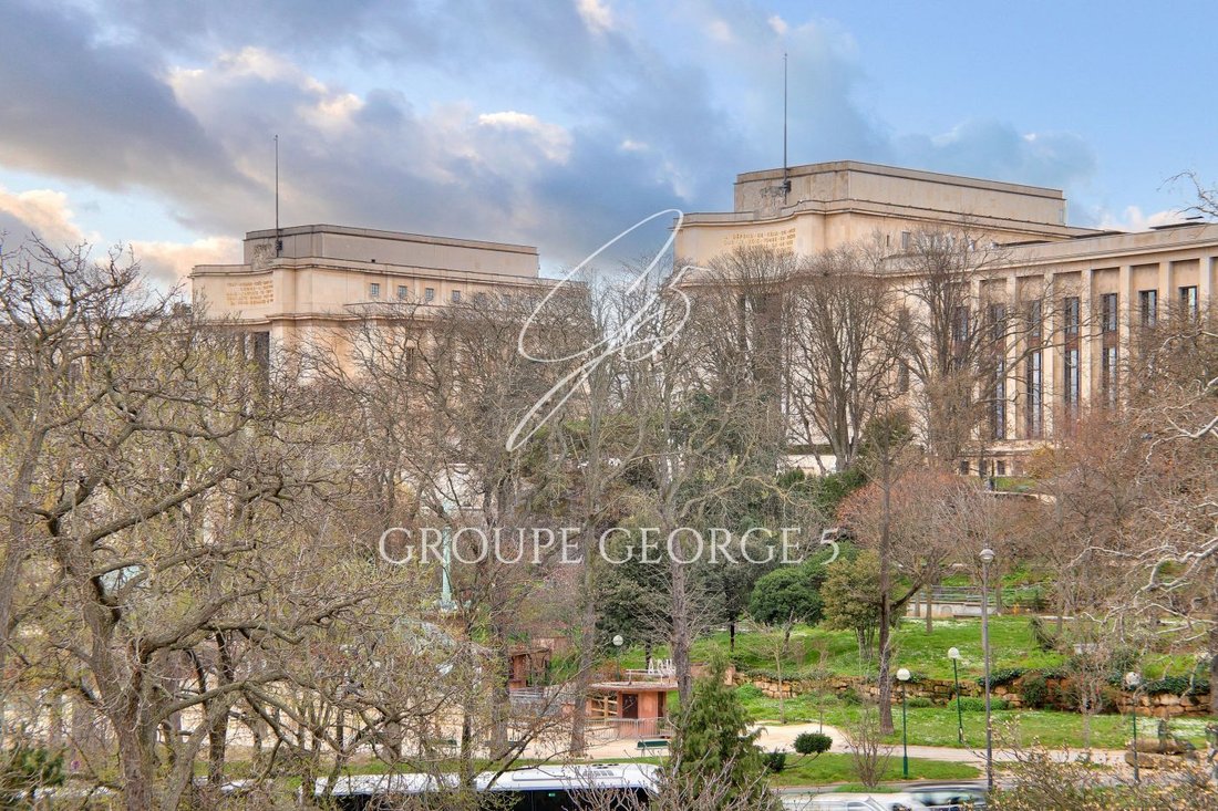 Apartment in Chaillot, Paris 16e Arrondissement, Paris 2 - 15655537