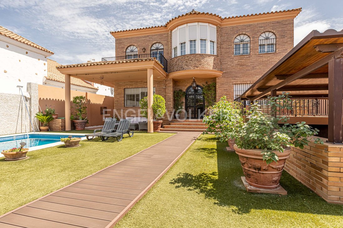 House in Utrera, Andalusia, Spain 4 - 15656100
