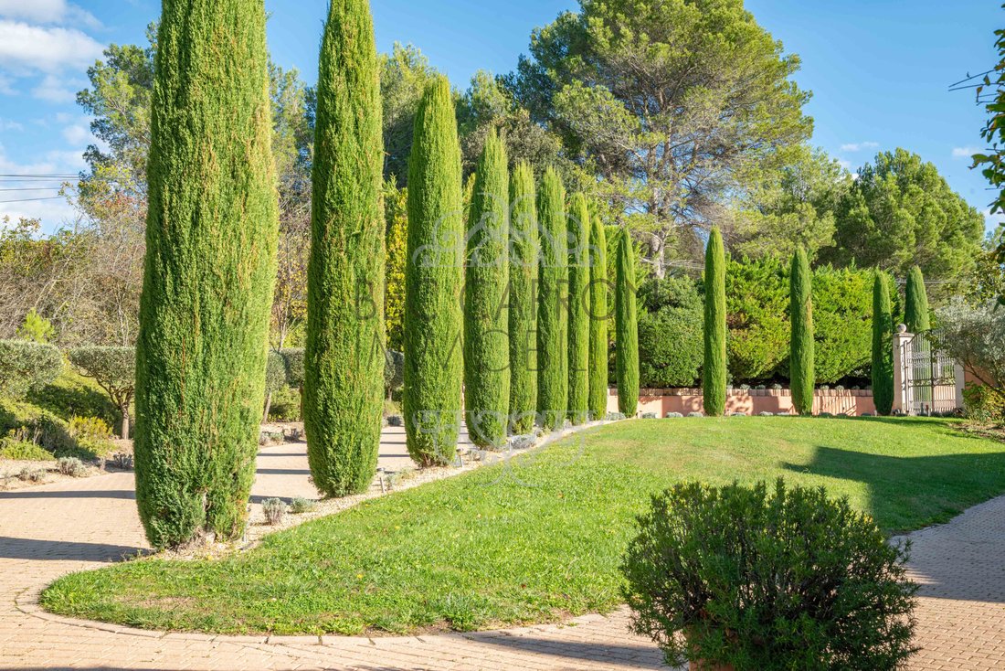 Villa in Mazarin-Opéra-Bellegarde-Mairie, Aix-en-Provence, Frankreich 4 - 15655615