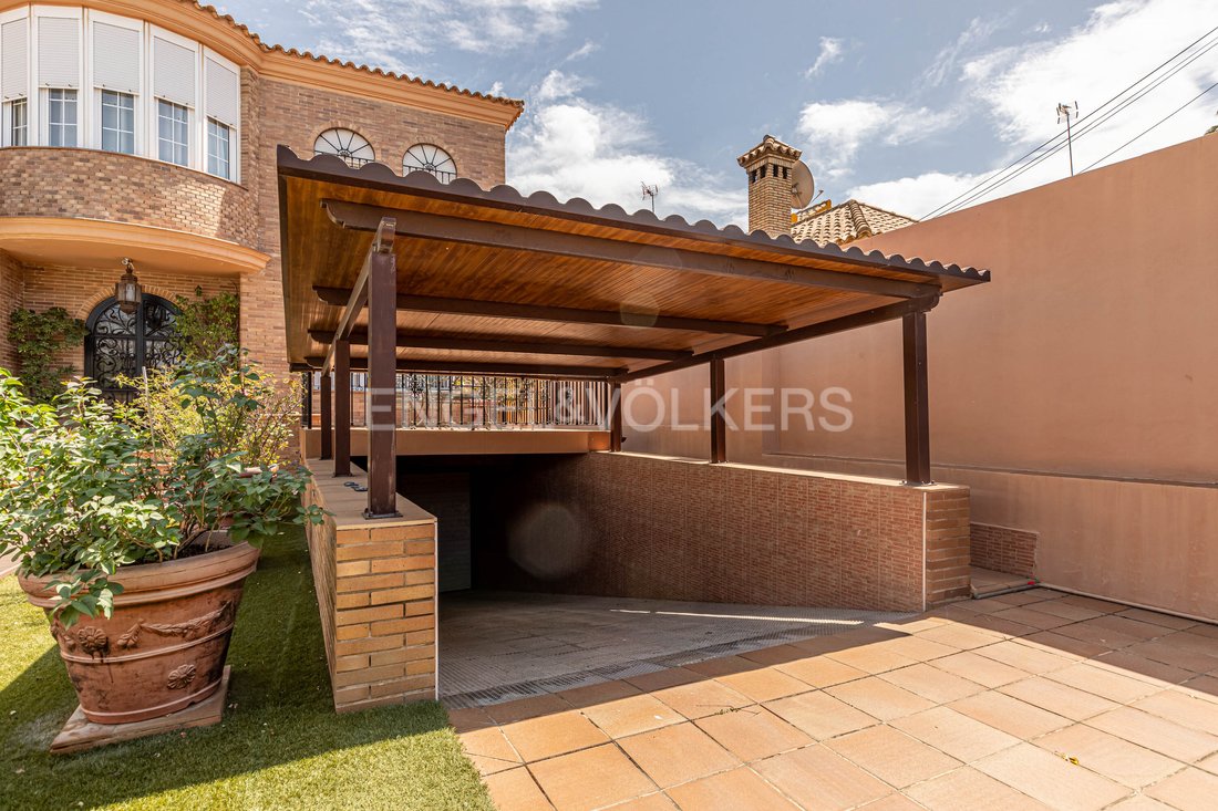 House in Utrera, Andalusia, Spain 3 - 15656100