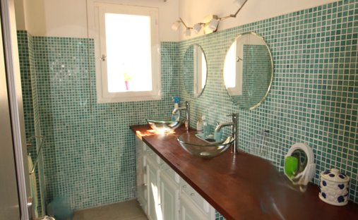 Villa in La Londe-les-Maures, Provence-Alpes-C�te d'Azur, France 1