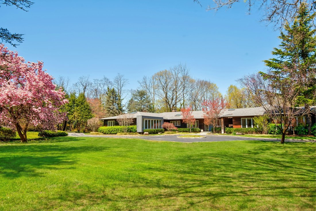 House in Port Washington, New York, United States 1 - 15653510