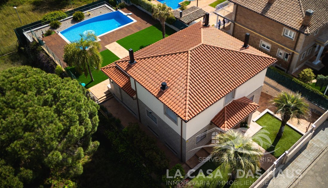 Villa in Lloret de Mar, Catalonia, Spain 5 - 15102073