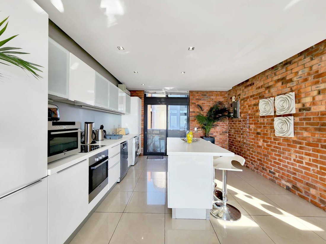 16 Stunning Modern Industrial Loft Designs for Urban Living