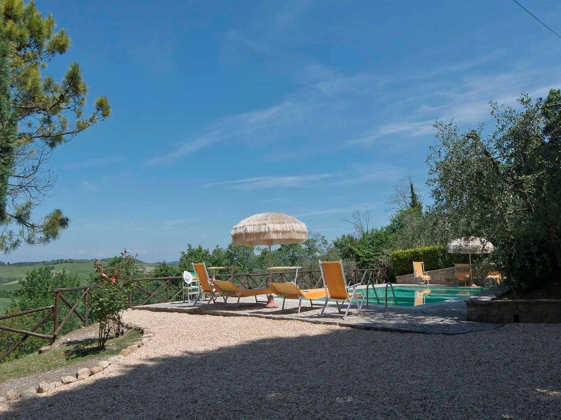 Villa in Volterra, Tuscany, Italy 5 - 15657095