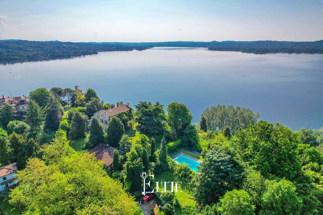 Villa in Biandronno, Lombardy, Italy 4 - 15658047