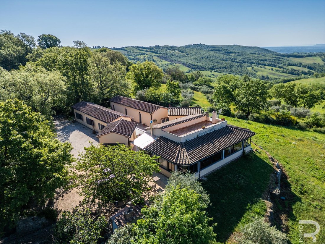 Farm Ranch in Semproniano, Tuscany, Italy 2 - 15657417