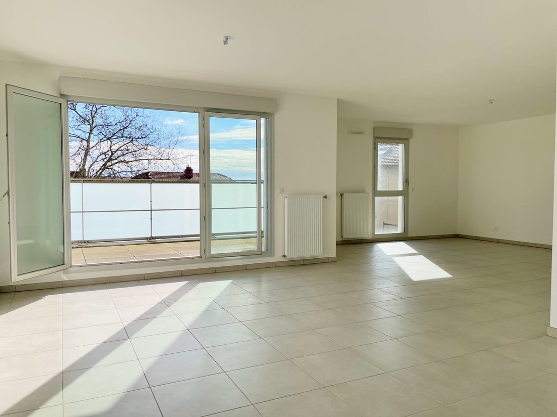 Apartment in Perica-La Roue, Rillieux-la-Pape, France 1 - 15343998