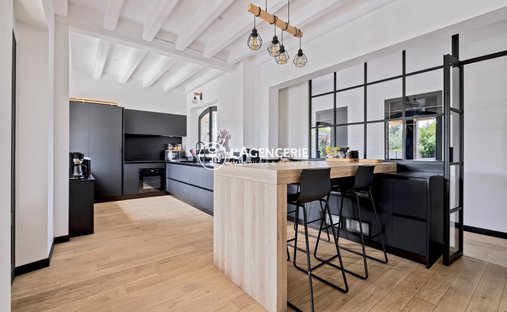 House in Nord, Carbon-Blanc, France 1