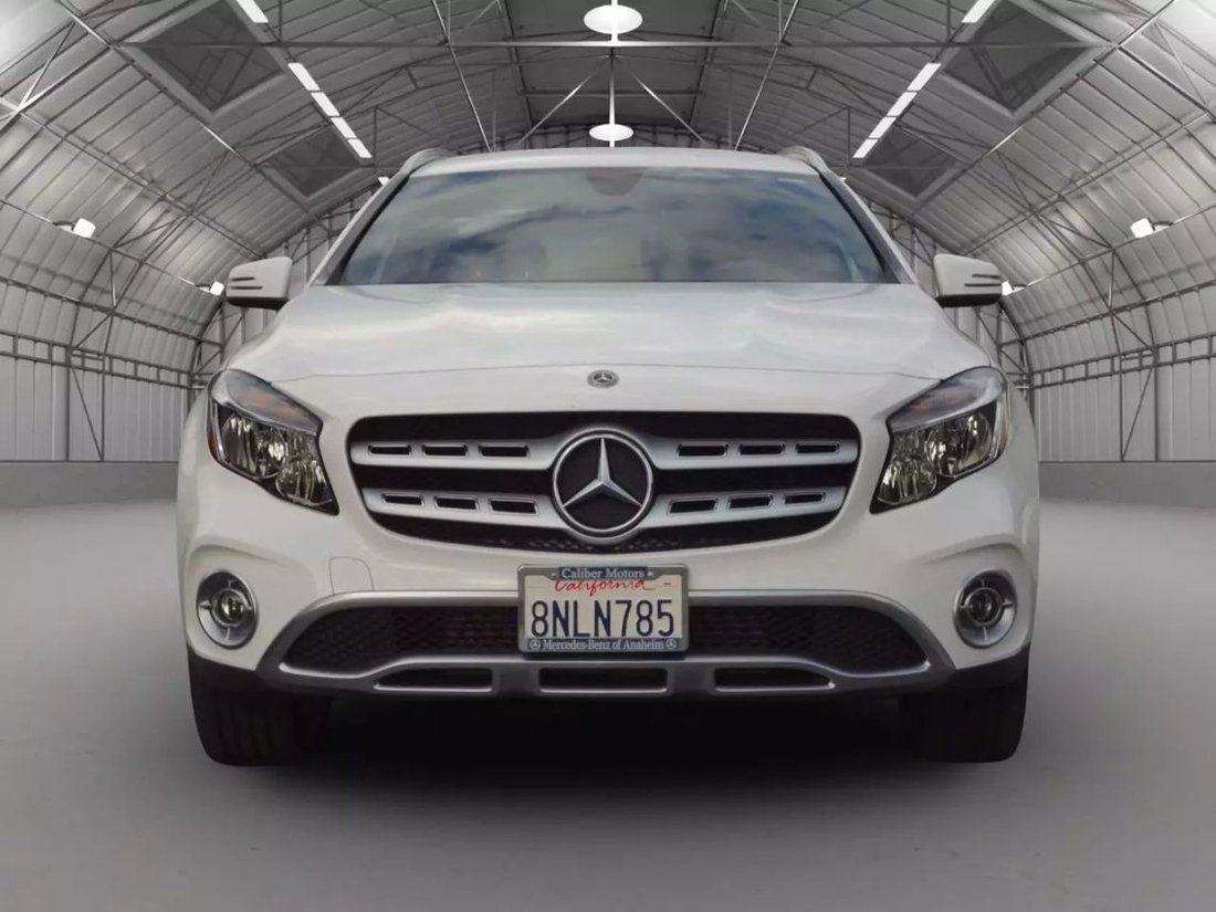 Suv in Irvine, CA, United States 1 - 13971858