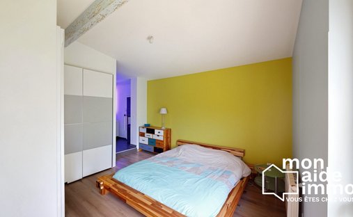 Castle for Sale in Langoiran, Nouvelle-Aquitaine, France