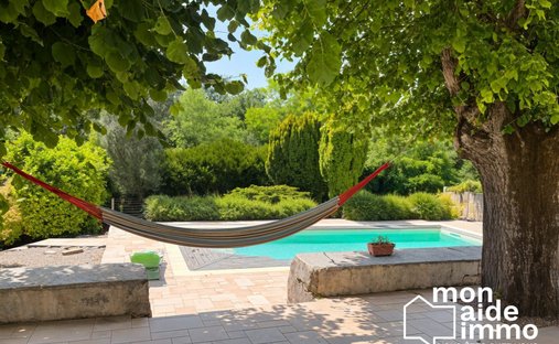 Castle for Sale in Langoiran, Nouvelle-Aquitaine, France