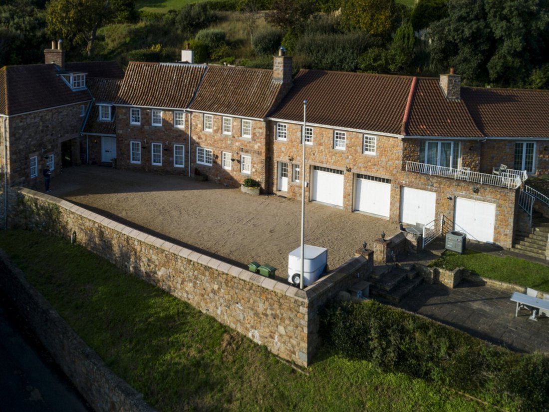 House in England 1 - 15658402