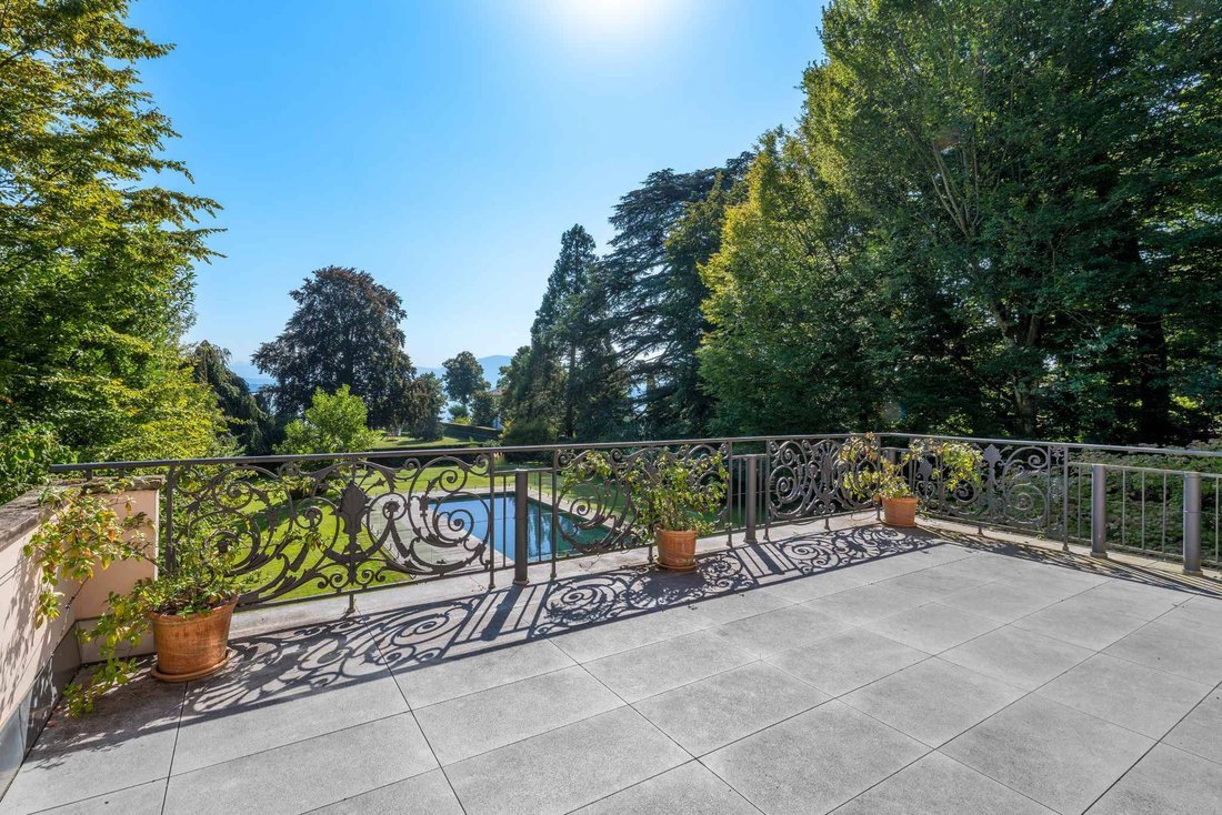 Villa in Versoix, Genève, Switzerland 2 - 15658138