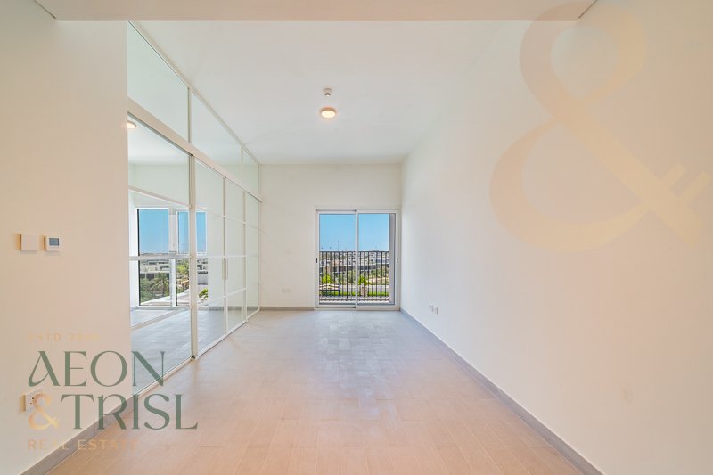 Apartment in Naif, Dubai, United Arab Emirates 3 - 15658265