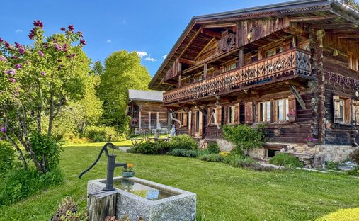 Chalet in Saint-Nicolas-la-Chapelle, Auvergne-Rhône-Alpes, France 1