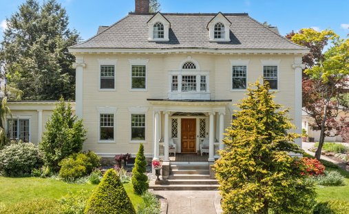 House in Worcester, Massachusetts, United States 1