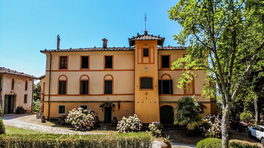 Villa in Historic Center, Viareggio, Tuscany 2 - 15658898