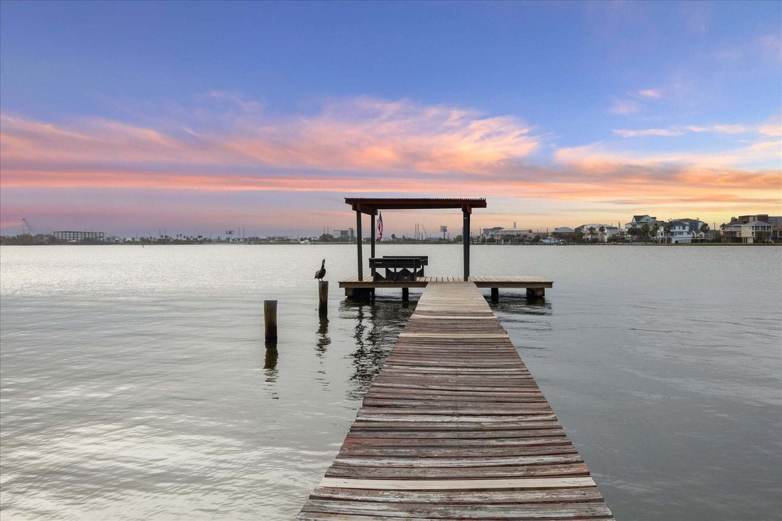 House in Galveston, Texas, United States 3 - 15659101
