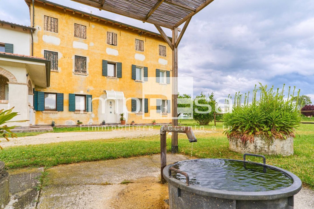 Maisons de campagne à Roncade, Vénétie, Italie 2 - 15660906