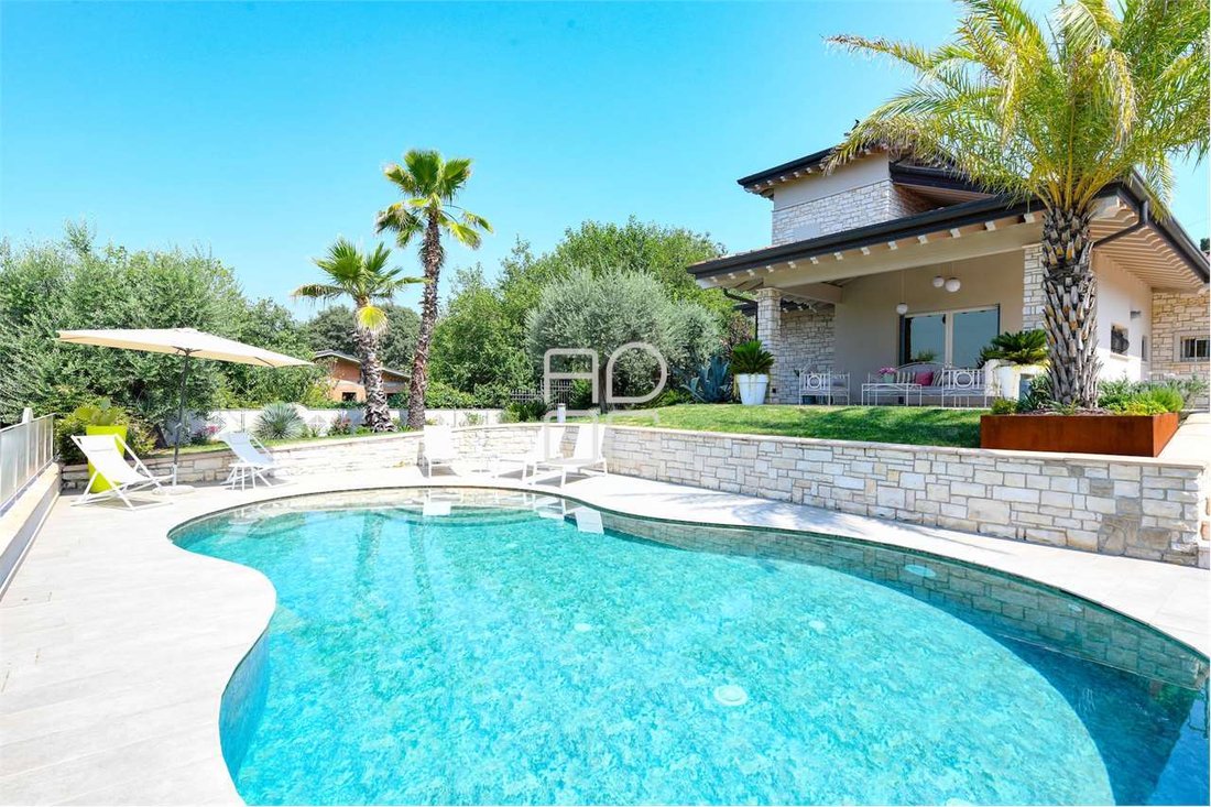 Villa in Pozze - San Martino, Lonato del Garda, Lombardy 4 - 14916647