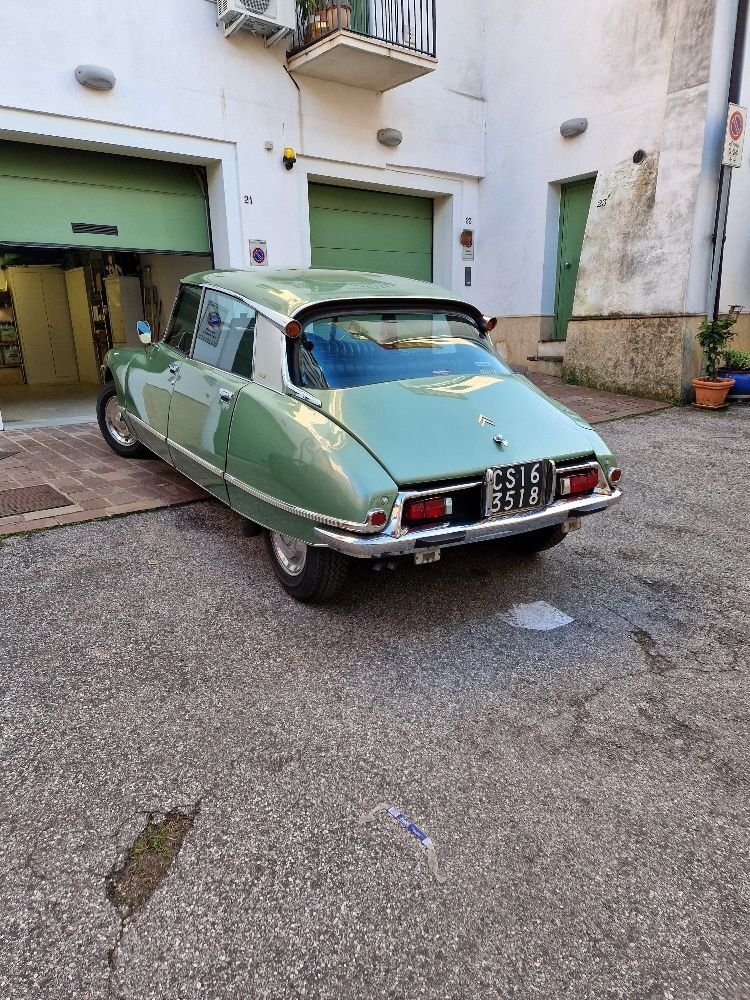 Sedan in Glendale, United States 5 - 15661971